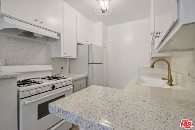 1216 N Detroit Street 5, West Hollywood, CA 90046