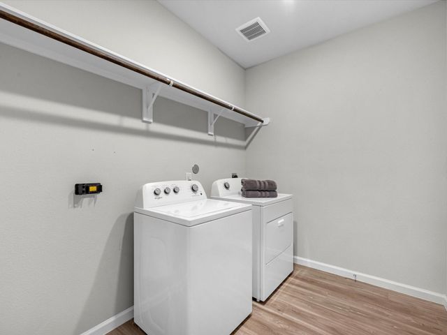 809 Brookside Drive, Dayton, TX 77535