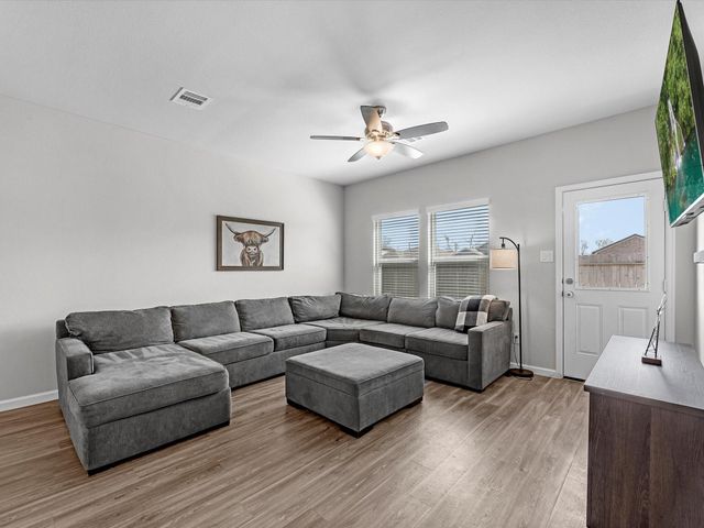 809 Brookside Drive, Dayton, TX 77535