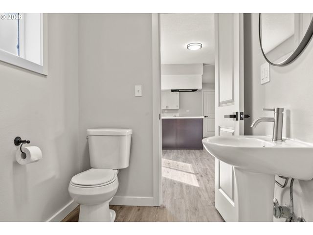 515 MAY St, Molalla, OR 97038