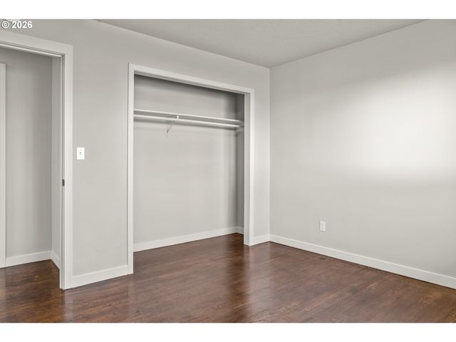 515 MAY St, Molalla, OR 97038