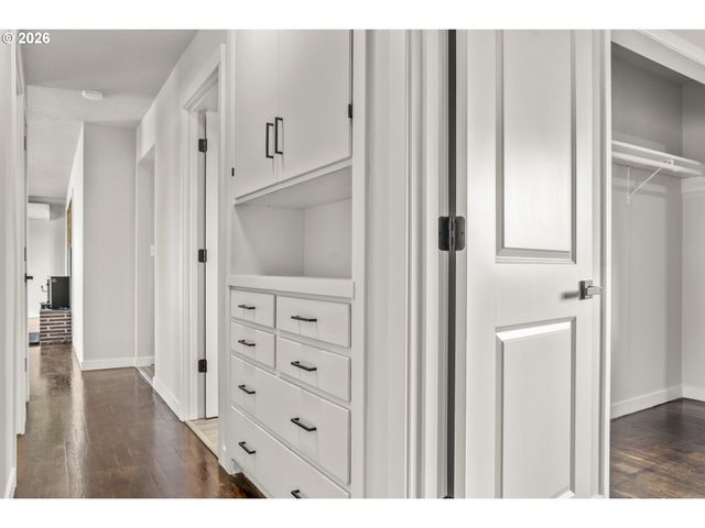 515 MAY St, Molalla, OR 97038