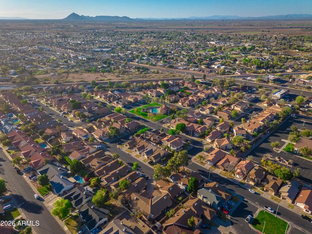 1836 N STAPLEY Drive 136, Mesa, AZ 85203