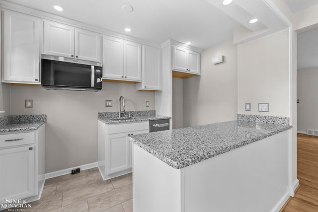 22951 Lee Court, Saint Clair Shores, MI 48080