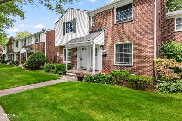 22951 Lee Court, Saint Clair Shores, MI 48080