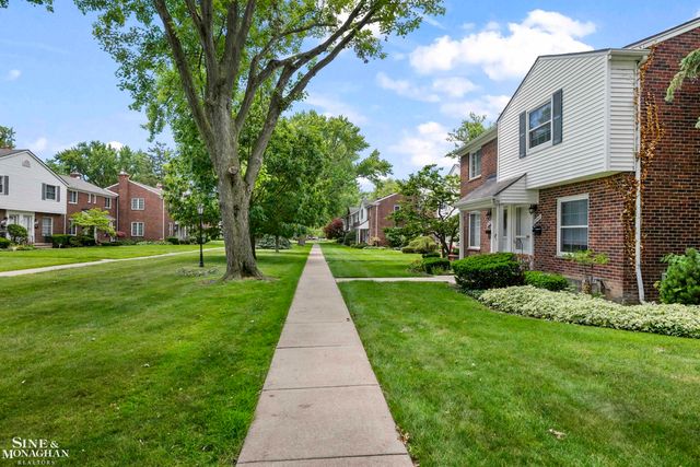22951 Lee Court, Saint Clair Shores, MI 48080