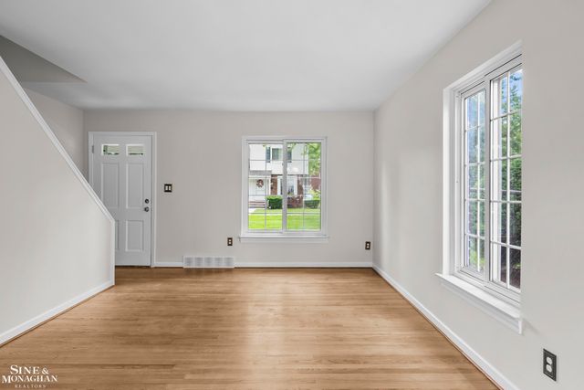 22951 Lee Court, Saint Clair Shores, MI 48080