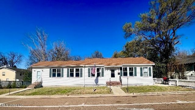 1013 Main Street, Natchez, MS 39120