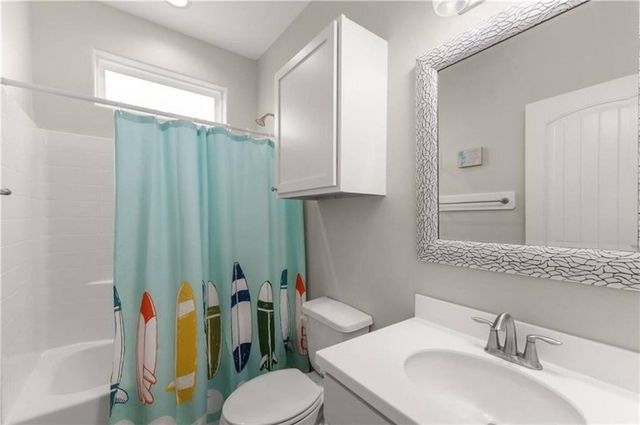 165 Breezy Ct, Port Aransas, TX 78373