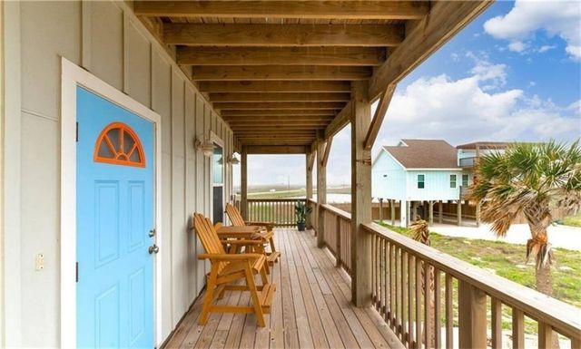 165 Breezy Ct, Port Aransas, TX 78373