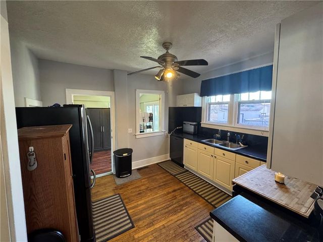 301 S Castle Street, Paola, KS 66071