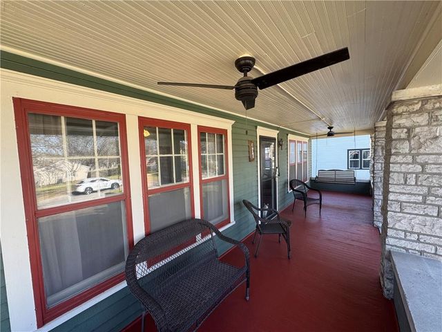 301 S Castle Street, Paola, KS 66071