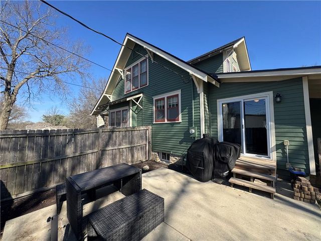 301 S Castle Street, Paola, KS 66071