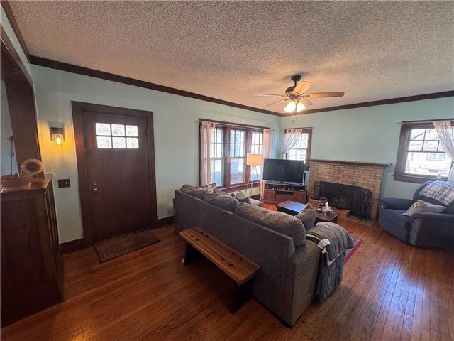 301 S Castle Street, Paola, KS 66071