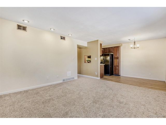 140 E Highline Cir 101, Centennial, CO 80122
