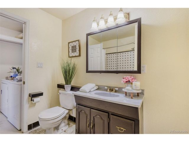 140 E Highline Cir 101, Centennial, CO 80122