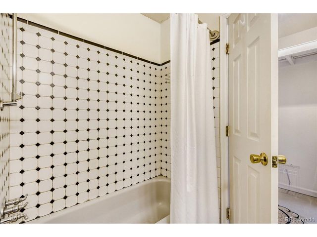 140 E Highline Cir 101, Centennial, CO 80122