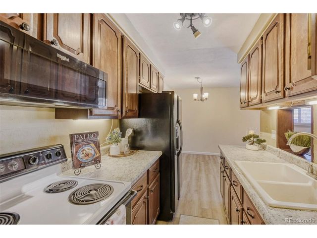 140 E Highline Cir 101, Centennial, CO 80122