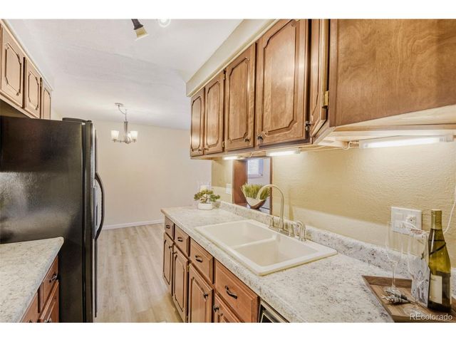 140 E Highline Cir 101, Centennial, CO 80122