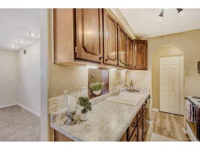 140 E Highline Cir 101, Centennial, CO 80122