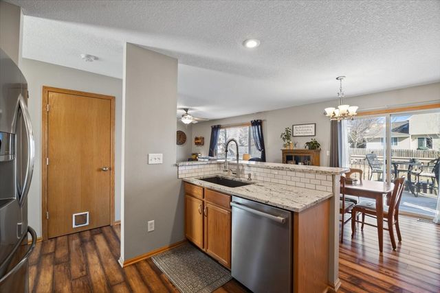 2929 SW Meadow Ridge Drive, Ankeny, IA 50023