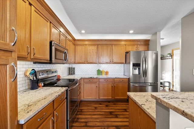 2929 SW Meadow Ridge Drive, Ankeny, IA 50023