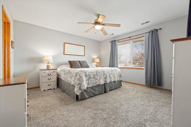 2929 SW Meadow Ridge Drive, Ankeny, IA 50023