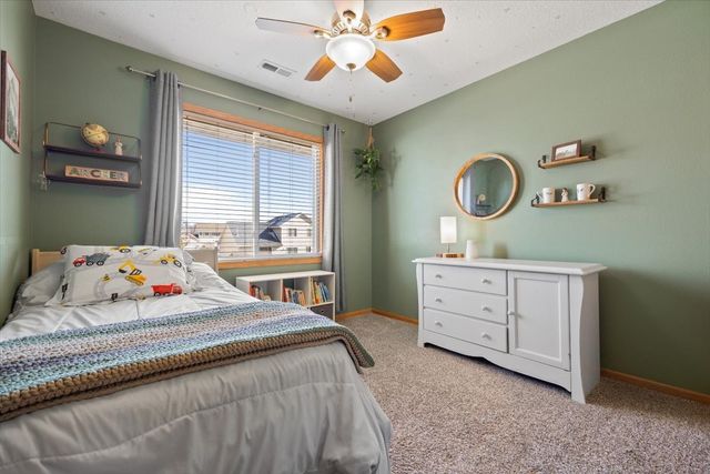 2929 SW Meadow Ridge Drive, Ankeny, IA 50023