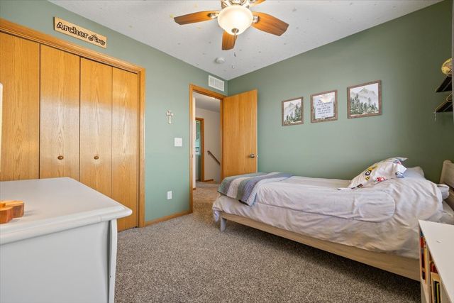 2929 SW Meadow Ridge Drive, Ankeny, IA 50023