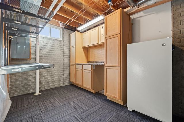 2929 SW Meadow Ridge Drive, Ankeny, IA 50023