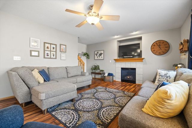 2929 SW Meadow Ridge Drive, Ankeny, IA 50023