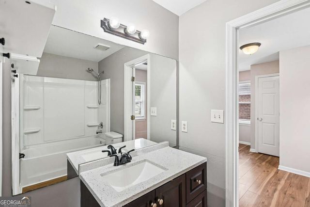 880 Bridge Pointe Court, Alpharetta, GA 30005