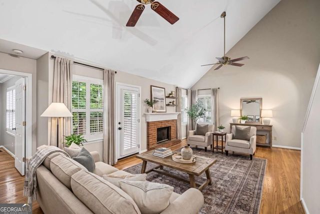 880 Bridge Pointe Court, Alpharetta, GA 30005