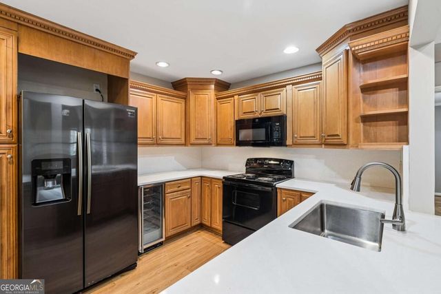 880 Bridge Pointe Court, Alpharetta, GA 30005