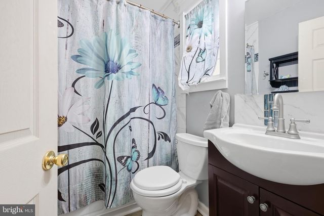 32 RANKIN RD, Newark, DE 19711