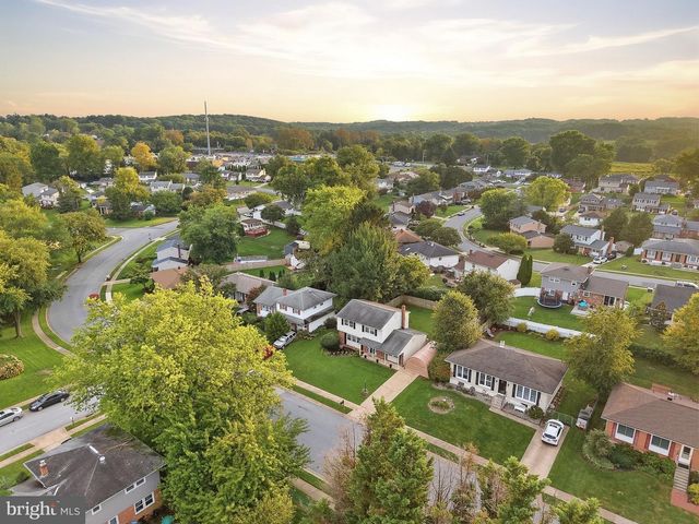 32 RANKIN RD, Newark, DE 19711