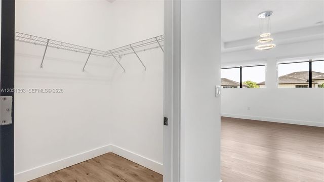 8900 NW 161st Ter, Miami Lakes, FL 33018