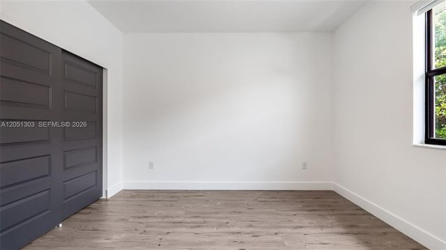 8900 NW 161st Ter, Miami Lakes, FL 33018