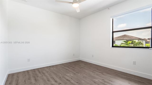 8900 NW 161st Ter, Miami Lakes, FL 33018