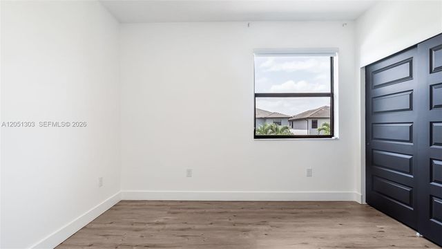 8900 NW 161st Ter, Miami Lakes, FL 33018