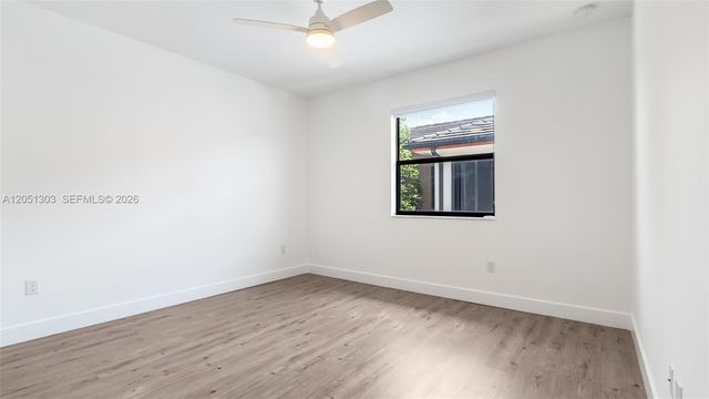 8900 NW 161st Ter, Miami Lakes, FL 33018