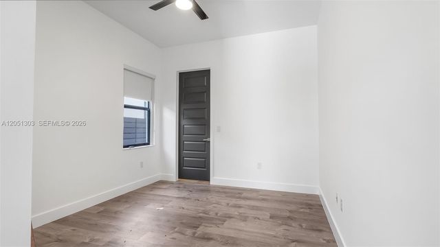 8900 NW 161st Ter, Miami Lakes, FL 33018