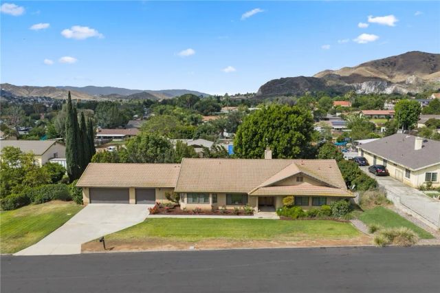 6884 Darlene, Jurupa Valley, CA 92509