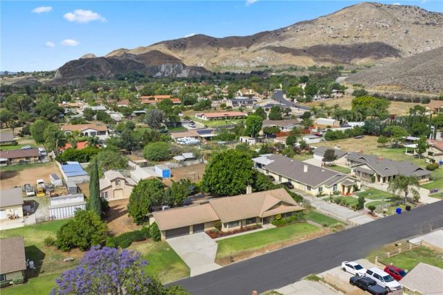 6884 Darlene, Jurupa Valley, CA 92509