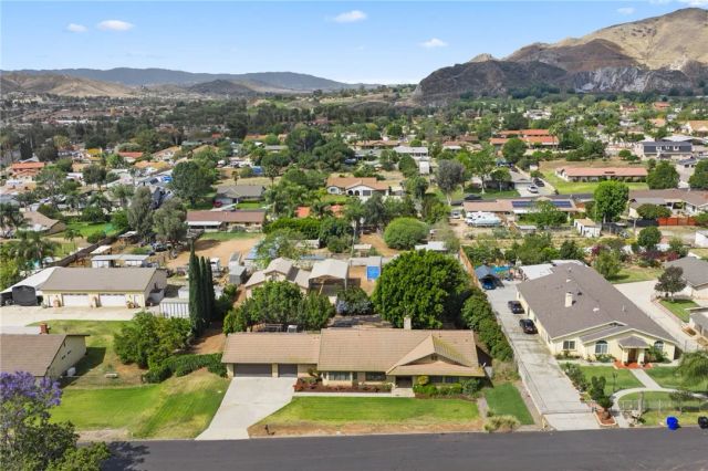 6884 Darlene, Jurupa Valley, CA 92509