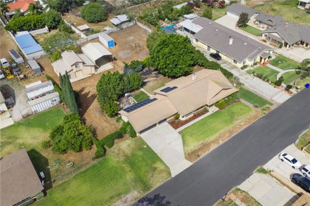 6884 Darlene, Jurupa Valley, CA 92509