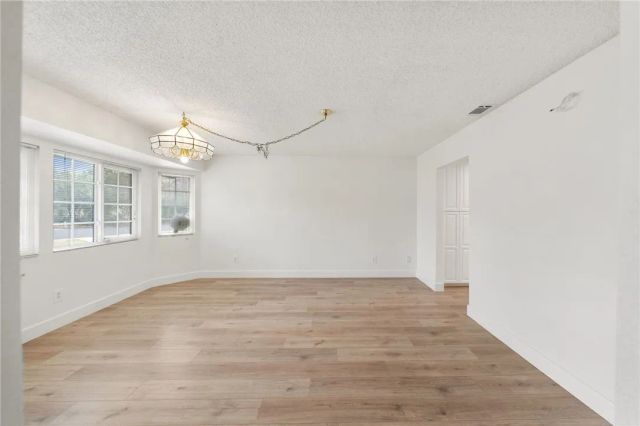 6884 Darlene, Jurupa Valley, CA 92509