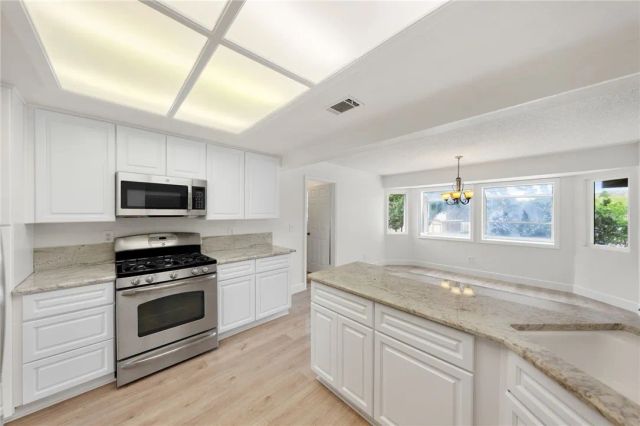6884 Darlene, Jurupa Valley, CA 92509