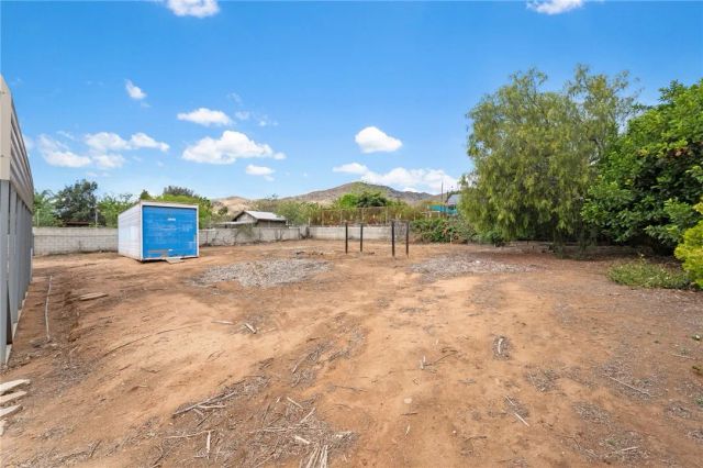 6884 Darlene, Jurupa Valley, CA 92509