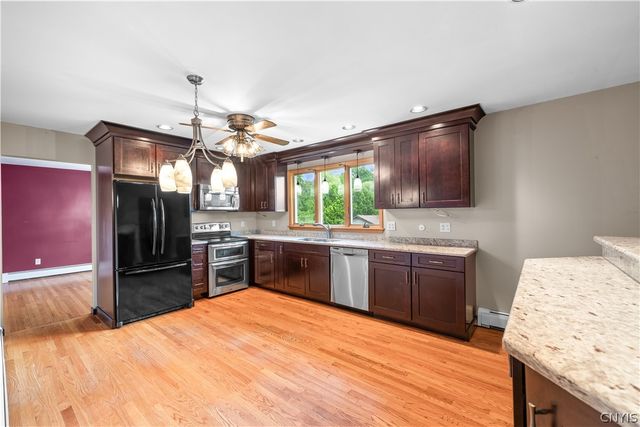 464 Oakdale Avenue, Utica, NY 13502